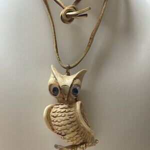 L Razza Owl Pendant Necklace Molded Resin Googly Eyes Signed 70s Jewelry